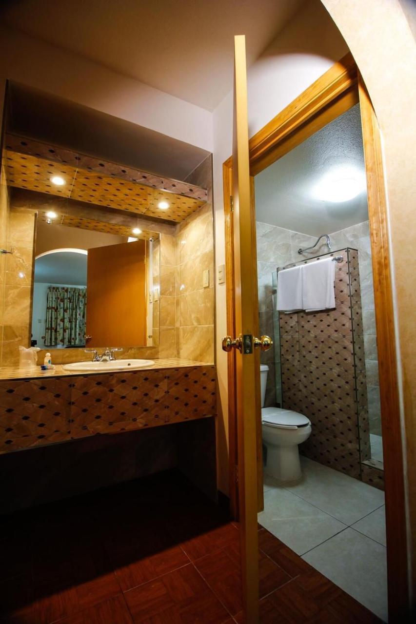 Hotel&Suites Marrod Chihuahua Buitenkant foto