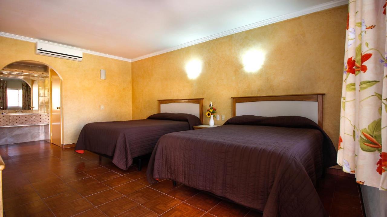 Hotel&Suites Marrod Chihuahua Buitenkant foto