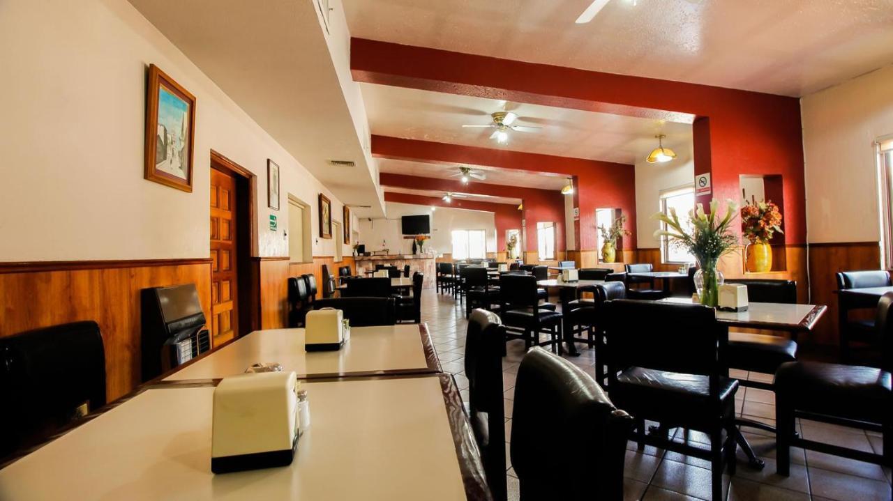 Hotel&Suites Marrod Chihuahua Buitenkant foto